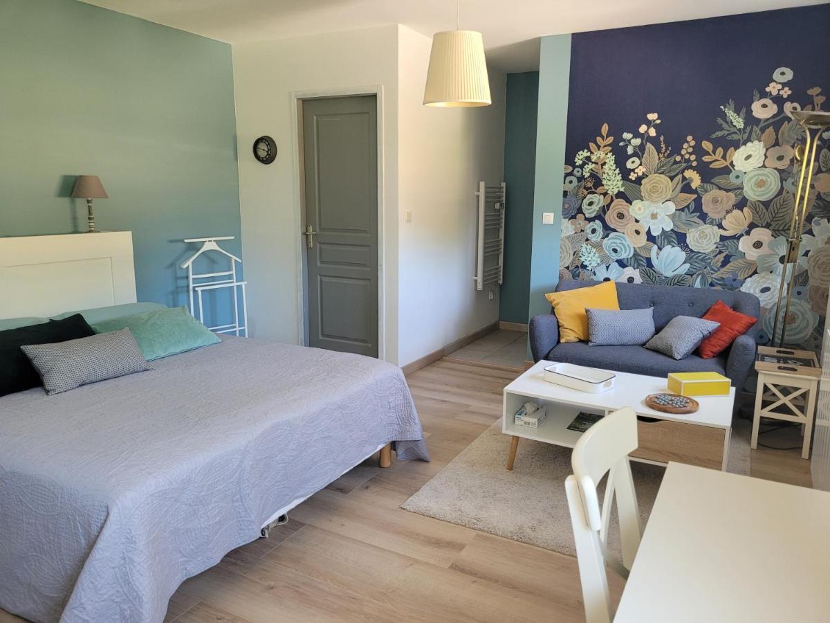 L'Atelier 7 Bed and Breakfast Saintes Exteriör bild